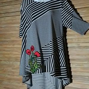 BLK/WHITE ELLIPTICAL DRESS NWOT